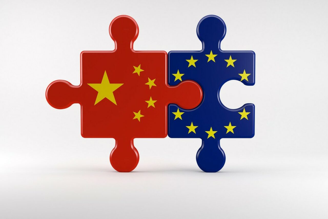 Financial Times: Comisia Europeană vrea să impună TAXE vamale produselor achiziționate online din China