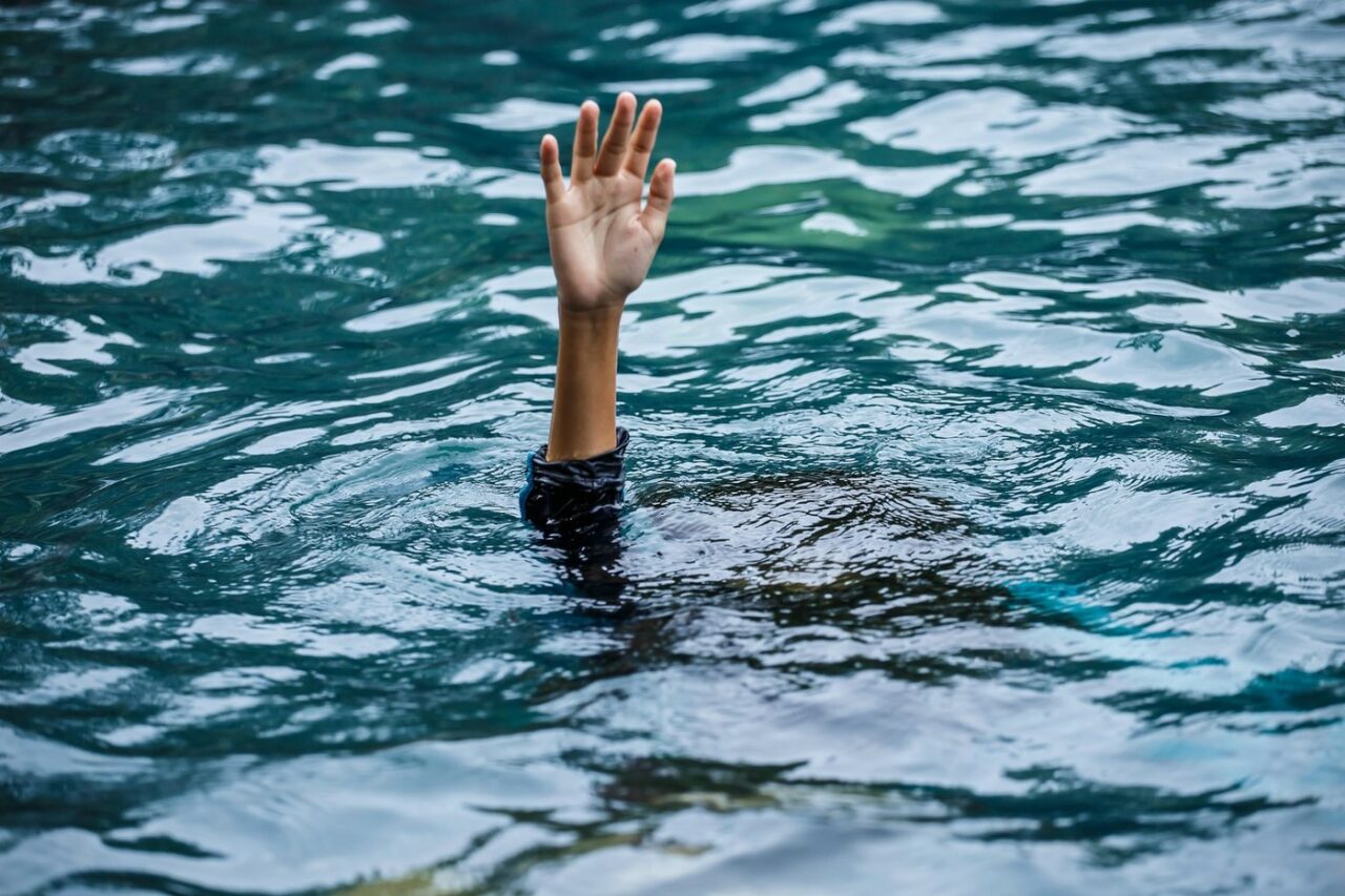 Tragedie în Galați. ADOLESCENTUL de 16 ani, dispărut în adâncurile Siretului, găsit fără viață lângă podul de la Cosmești