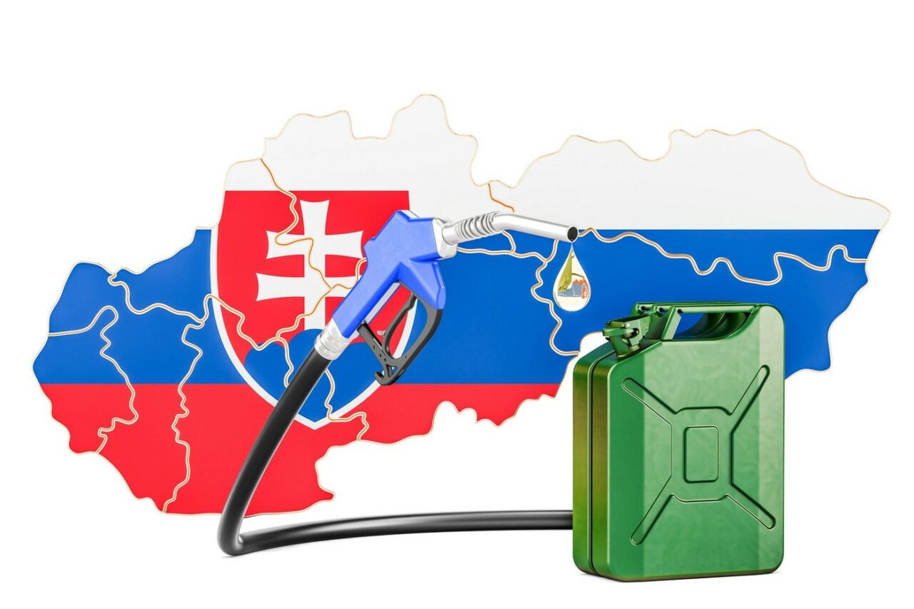 Slovacia CONDIȚIONEAZĂ Ucraina: dacă nu restabiliți tranzitul cu PETROL, nu vă livrăm MOTORINĂ
