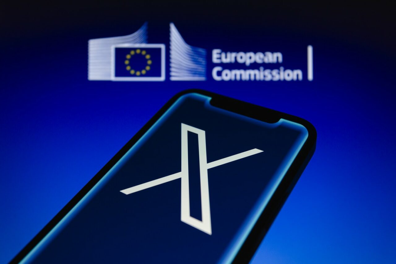 Comisia Europeană acuză platforma X că ÎNCALCĂ normele UE /Au fost depistate probleme de credibilitate a conținutului