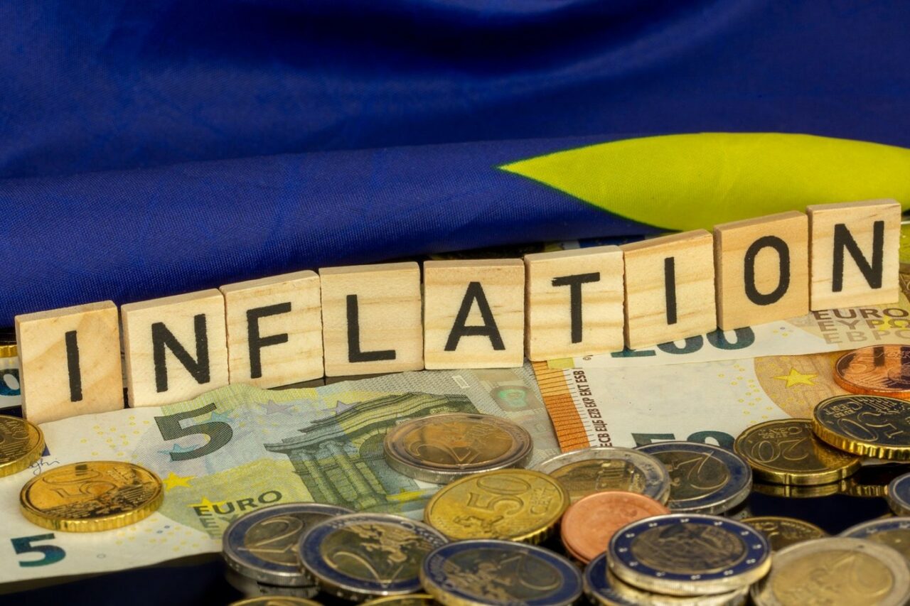 Inflația este în scădere ușoară în ZONA EURO, dar rămâne peste nivelul vizat de BCE