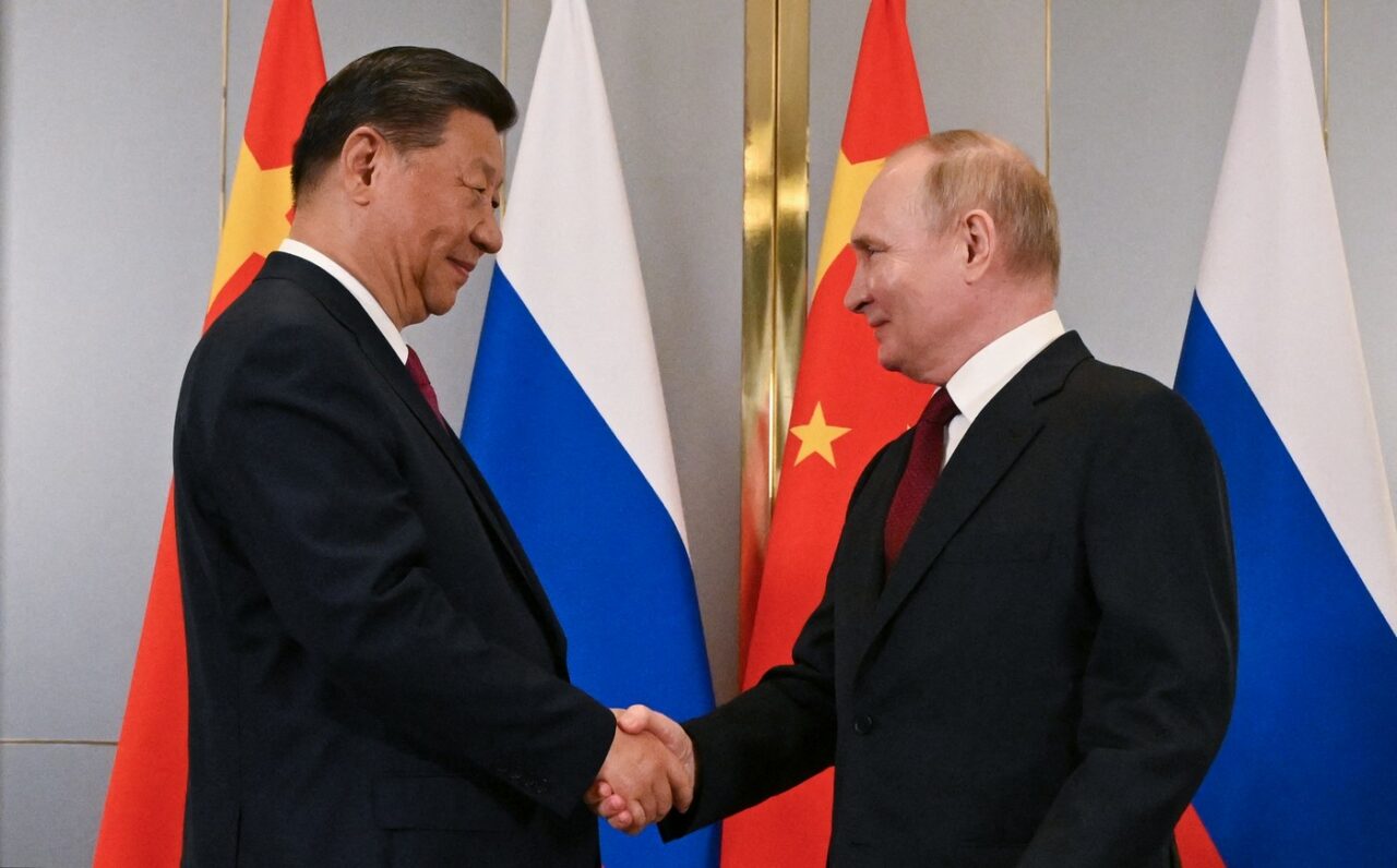 RĂZBOIUL METALELOR. Rusia este strânsă în menghina sancțiunilor, oligarhii Oleg Deripaska și Vladimir Potanin vând aluminiu și nichel în China