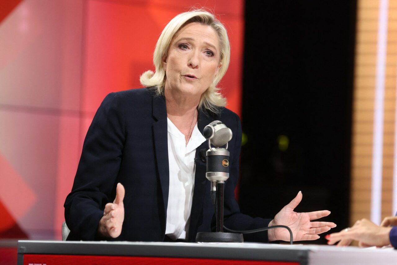 Marine Le Pen îl acuză pe MACRON că nu respectă votul francezilor /„Pericolul este amenințarea la adresa puterii sale”