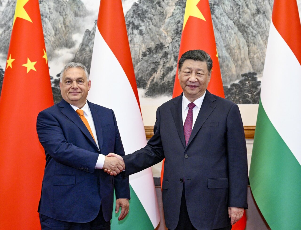 Xi Jinping cere ARMISTIȚIU între Rusia și Ucraina /Viktor Orban salută inițiativa de pace a Chinei