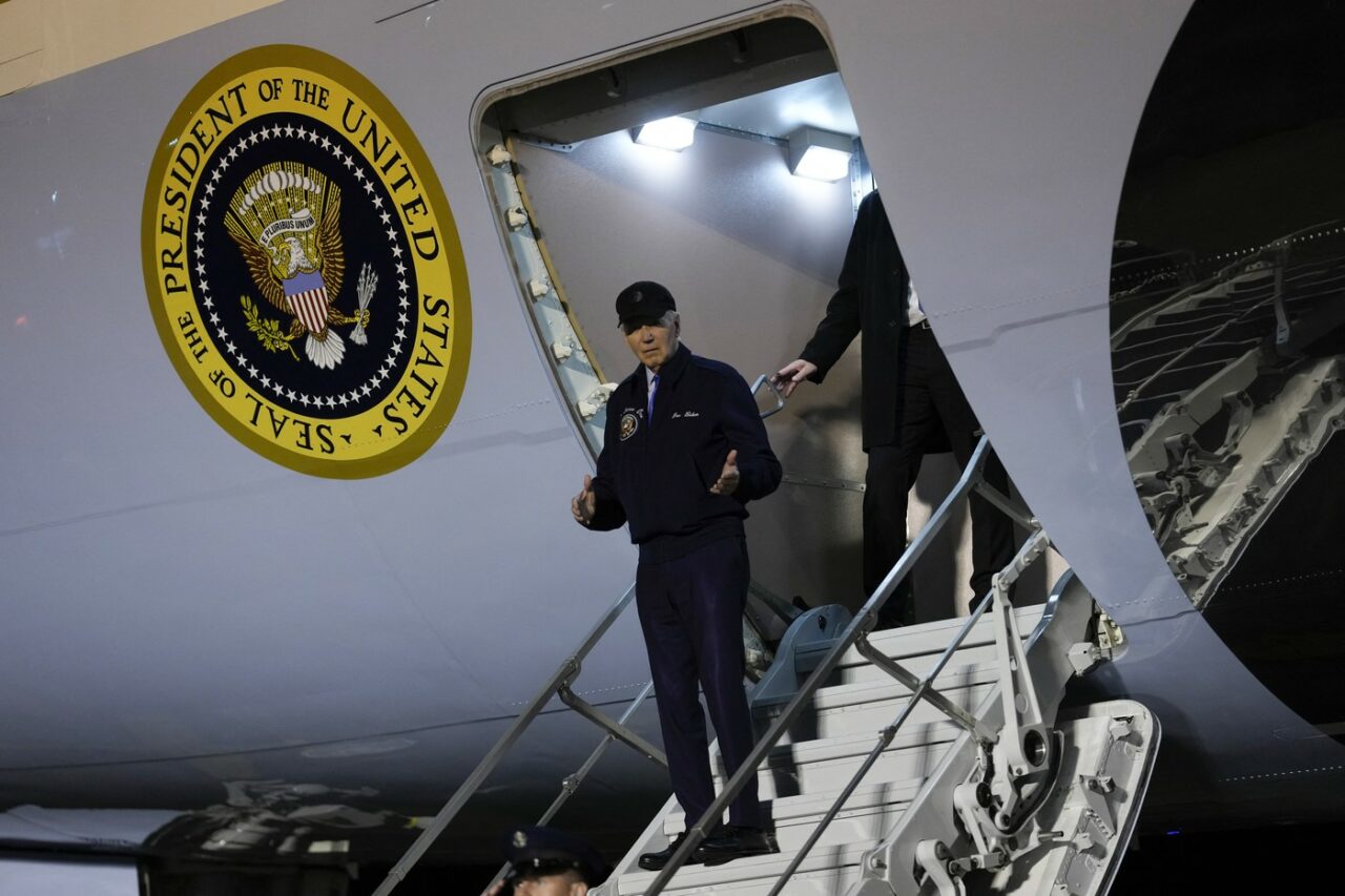Biden NU INTENȚIONEAZĂ să se retragă din cursa prezidențială /Echipa de campanie: „Președintele este hotărât să îl învingă pe Trump”