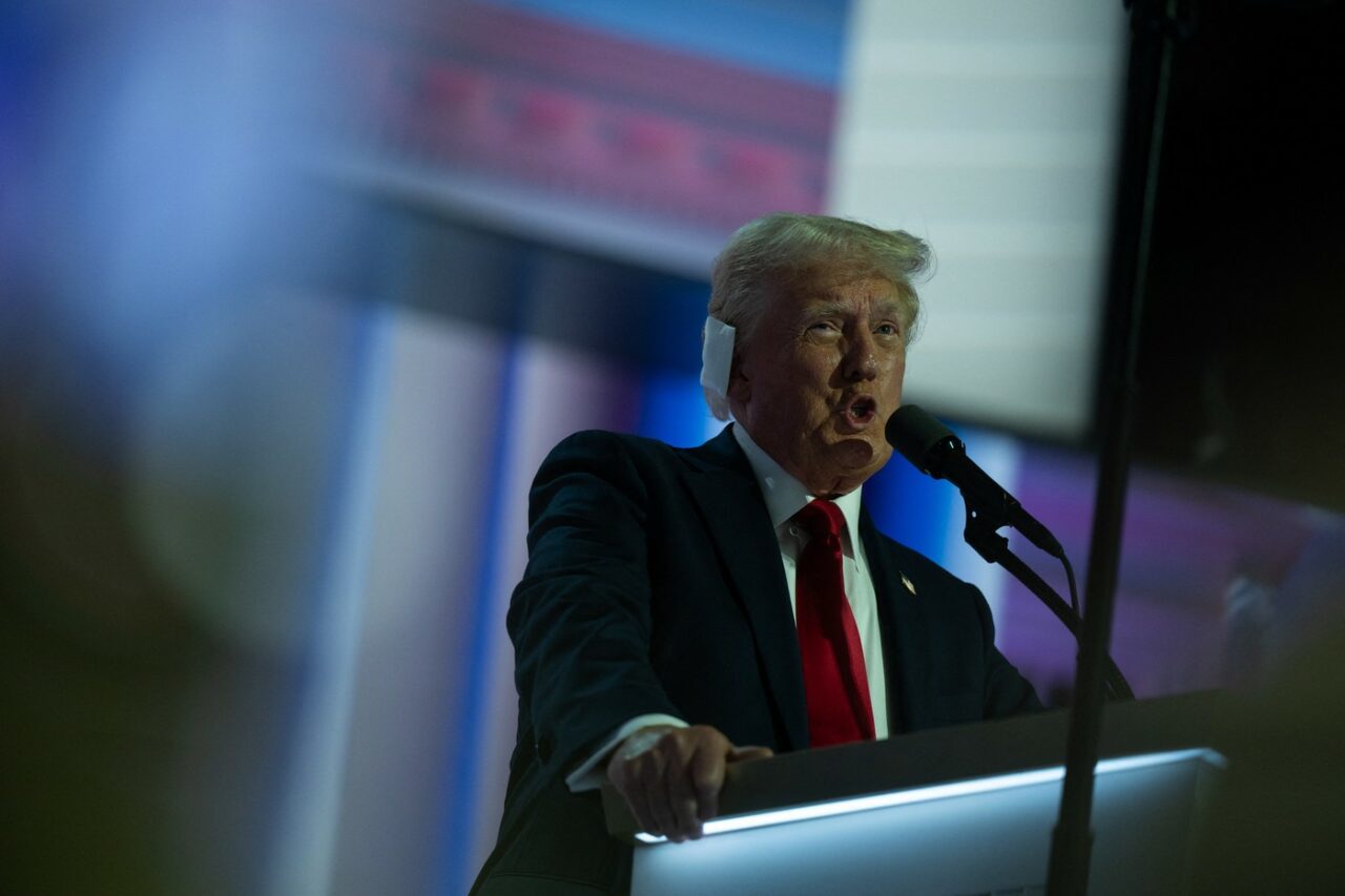 Trump, atac dezlănțuit la adresa rivalilor democrați: „Kamala, ești concediată! Escrocul Joe BIDEN, o rușine pentru America!”