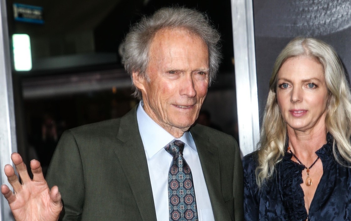 Clint EASTWOOD a anunțat moartea partenerei sale, Christina Sandera, la vârsta de 61 de ani