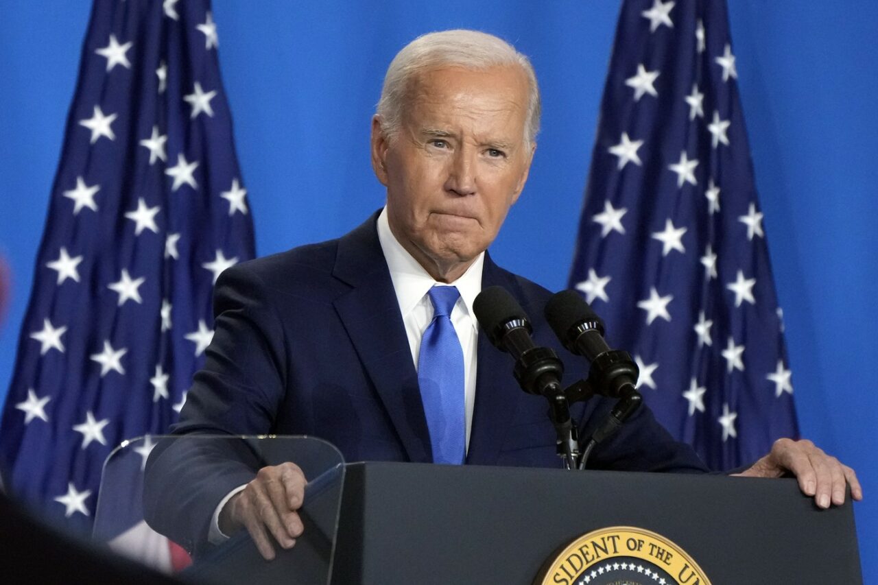 Joe Biden se RETRAGE din cursa prezidențială și anunță că o susține pe Kamala Harris. „Este în interesul partidului meu şi al ţării”