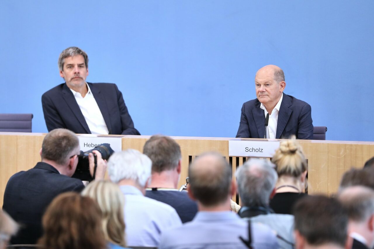 Scholz o consideră „politician competent” pe Kamala Harris, dar vrea consolidarea relațiilor TRANSATLANTICE, indiferent cine va fi președinte al SUA