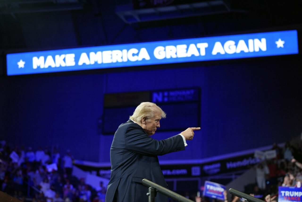 Cu cine juca golf Donald TRUMP, în Florida, când a fost ținta unei a doua tentative de asasinat / „Am auzit poc, poc, poc!”