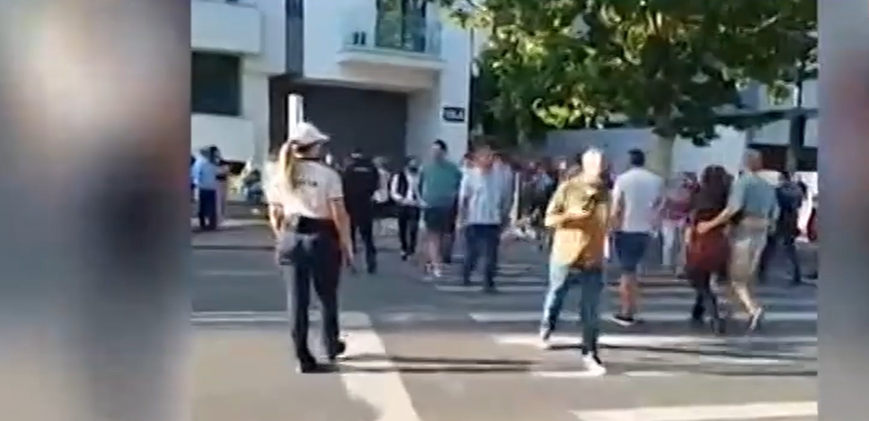 Protest în Sectorul 1 din Capitală: Locuitorii au blocat o trecere de pietoni după un accident MORTAL