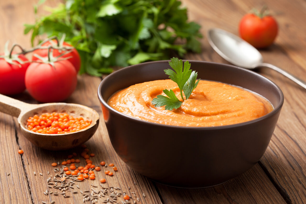 Supa cremă de linte. REȚETA unui preparat delicios și dietetic de vară