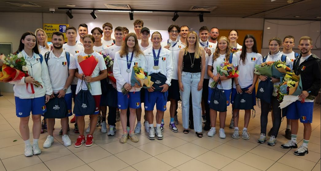 Tezaurul cucerit la Europenele de ÎNOT pentru juniori a ajuns acasă