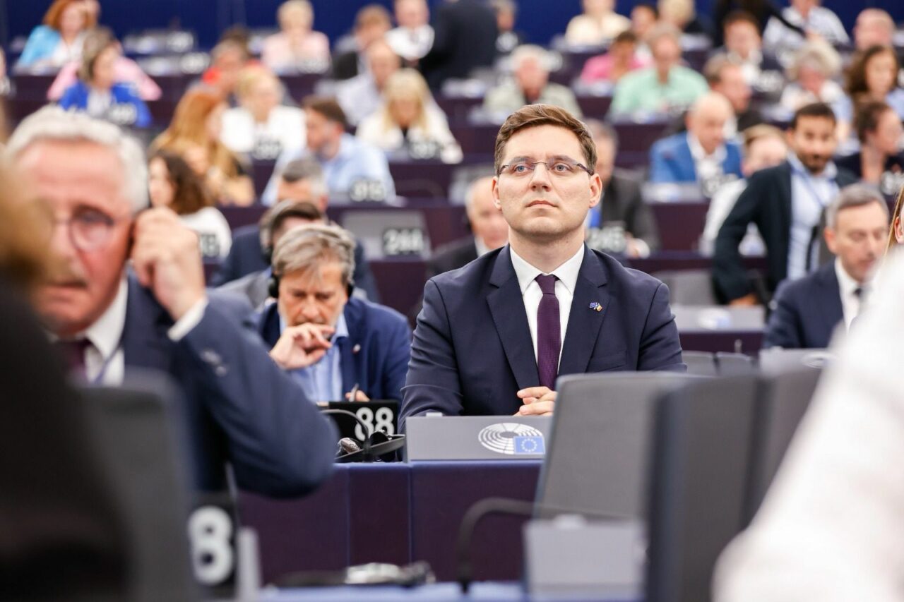 Victor Negrescu, vicepreşedintele PE: Inconsistenţele din bugetul UE pot genera noi TAXE EUROPENE