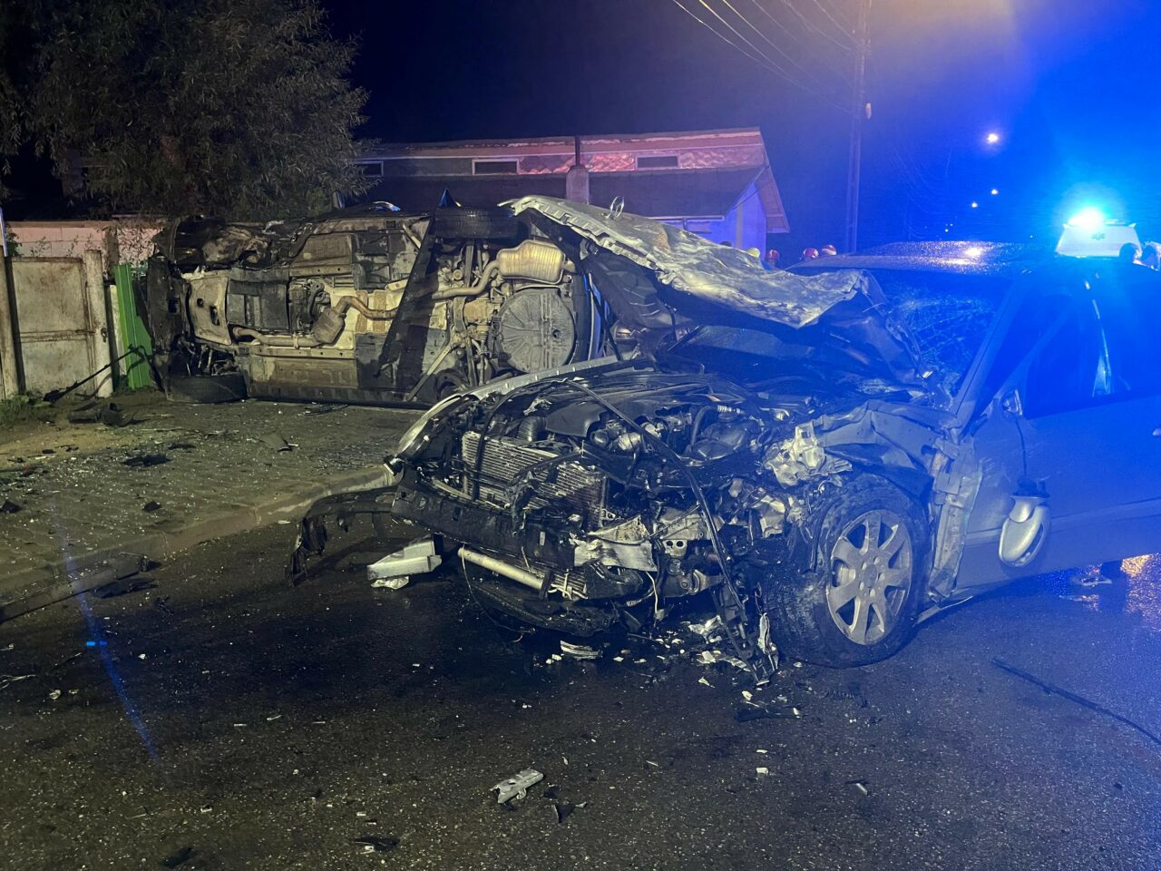 Accident grav în Tulcea, două mașini s-au lovit frontal! Opt persoane rănite, trei au ajuns la SPITAL!