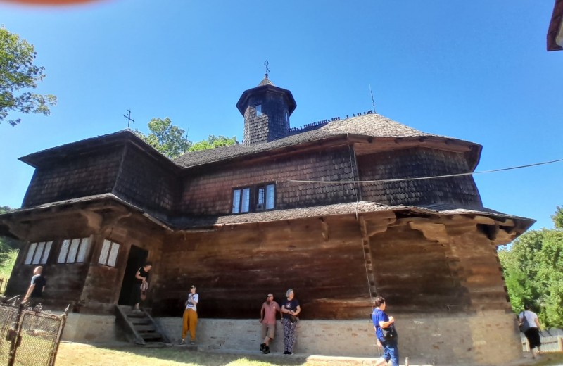 THE REASON why many vacationers keep away from an previous church in Romania. It was constructed by a nobleman, for a girl