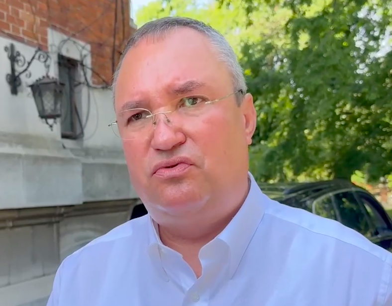 Nicolae Ciucă, un nou RĂSPUNS în urma acuzațiilor că a cheltuit bani publici pentru a-și promova cartea pe panouri
