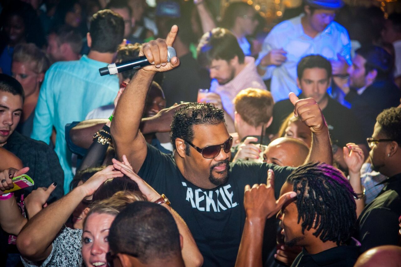 Rapperul american Fatman Scoop a MURIT după un concert susținut în Connecticut. Artistul s-a prăbușit pe scenă și nu a mai putut fi salvat de medici