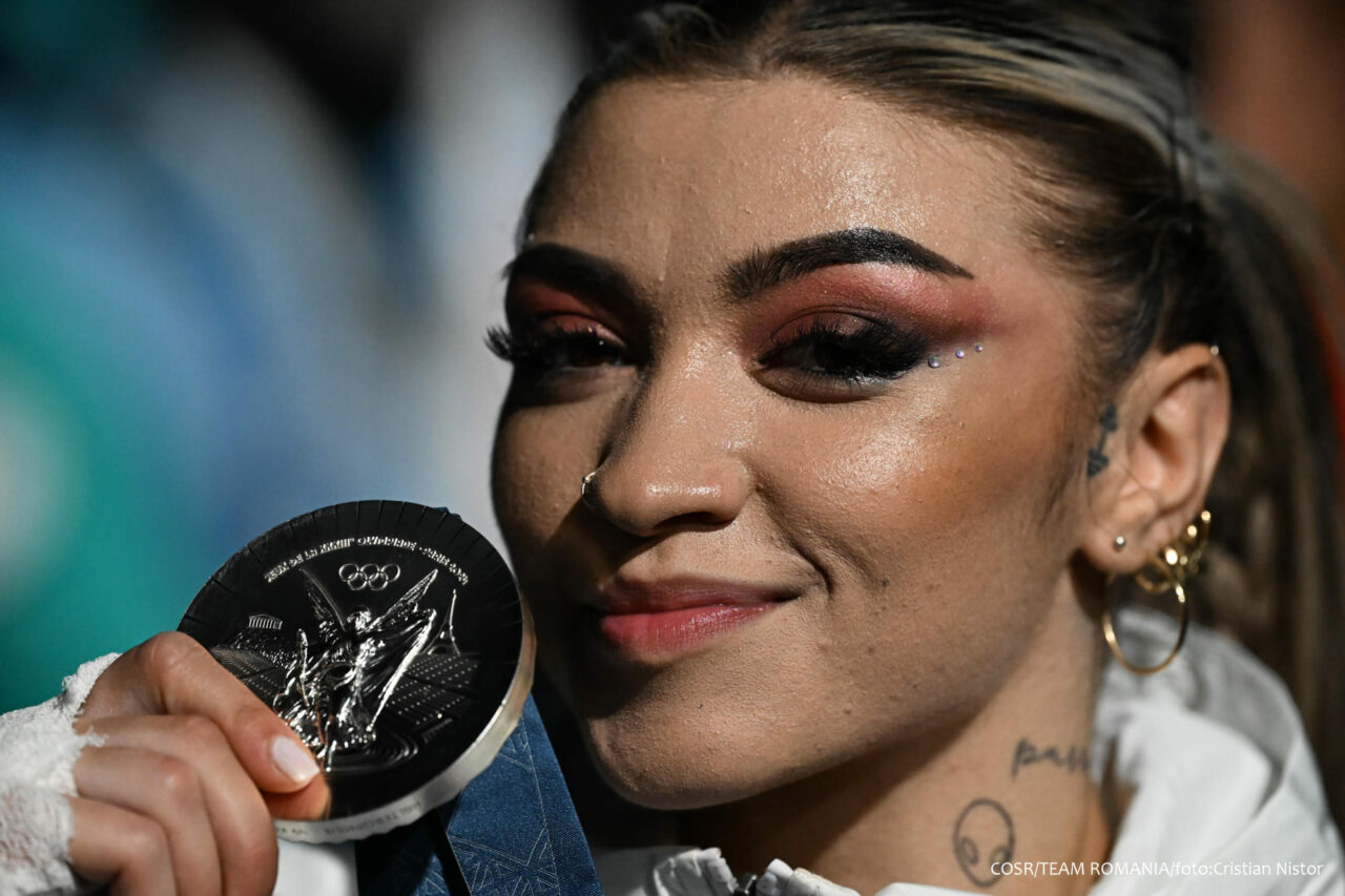 Povestea Mihaelei Cambei, românca halterofilă PREMIATĂ cu argint la Jocurile Olimpice: „MEDALIA cântărește doi ani de pregătire”