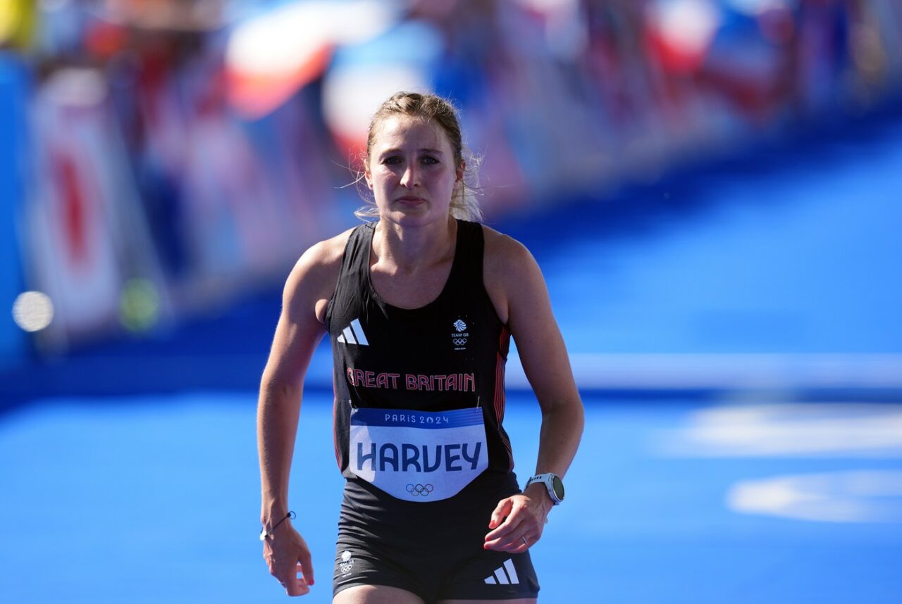 Fractura de femur nu a împiedicat-o să termine cursa de maraton
