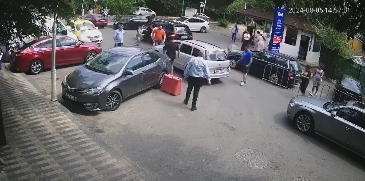 Doi lideri ai CLANULUI Fabian, reținuți după ce au agresat două persoane în curtea Spitalului Universitar