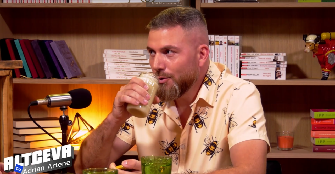 „ALTCEVA” cu Adrian Artene.  Marius Tecșan, deținător a 150 de familii de albine, ne dezvăluie cum să recunoaștem mierea naturală