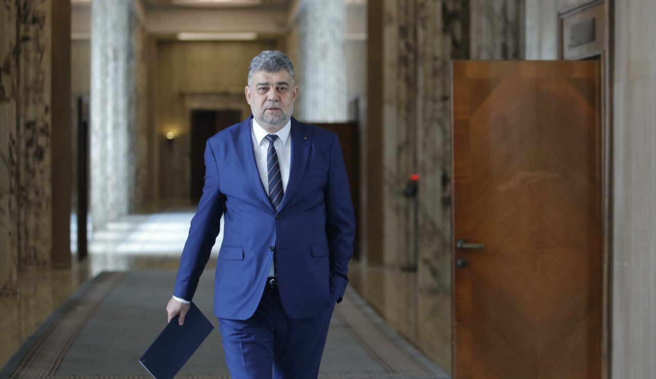 Marcel Ciolacu îi cere Ligiei Deca să revizuiască reducerea bursei pentru elevii sportivi / Premierul felicită performerii români de la Olimpiadă