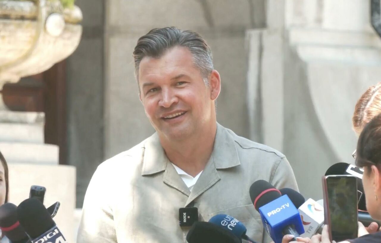 Liberalii acuză o „avalanșă” de postări „orchestrată de social-democrați” împotriva lui Nicolae Ciucă