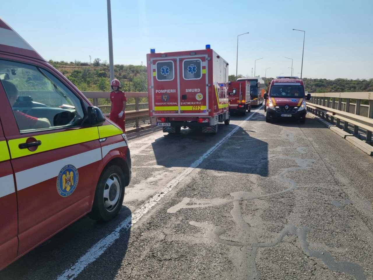 Accident rutier cu 37 de persoane implicate la Cernavodă. A fost activat PLANUL ROȘU, după ce un autocar și un microbuz s-au ciocnit!