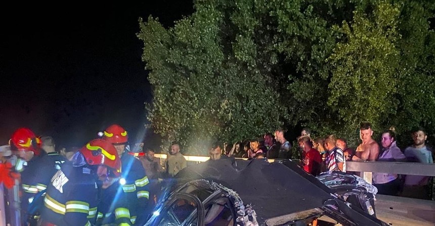 Grav ACCIDENT rutier în județul Hunedoara: Cinci bărbați și-au pierdut viața, iar un adolescent de 15 ani a fost grav rănit
