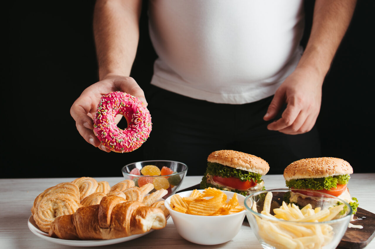 Un realizator TV a câștigat lupta împotriva grăsimii. Cum a reușit să slăbească 42 de kilograme?