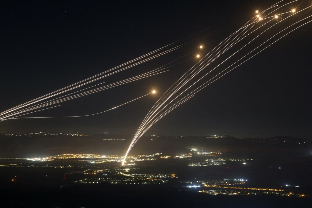 RĂZBOI Israel-Hamas/Hezbollah, ziua 303: Netanyahu, pus la zid de aliații săi. SUA și Marea Britanie se pregătesc pentru un război major în Orient