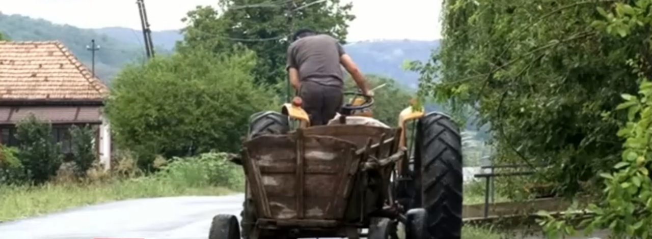 Unde se află localitatea din România în care oamenii trecuți de 70 de ani încă MUNCESC