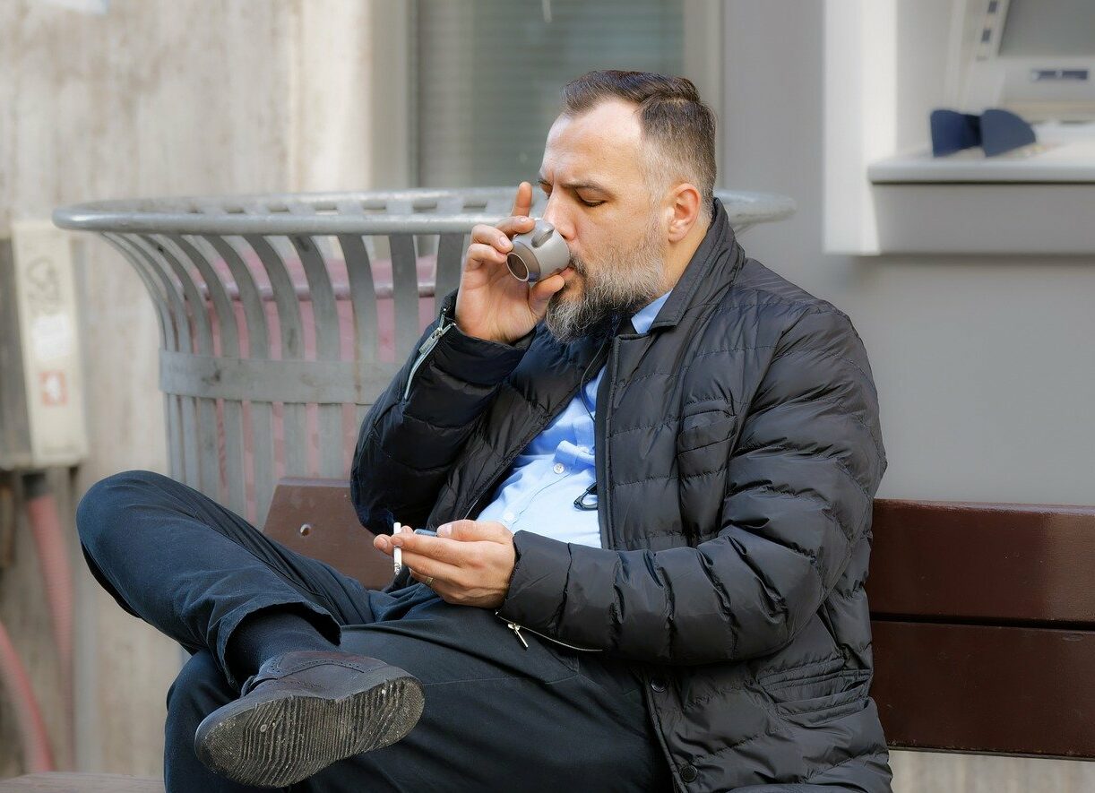 Compania care le interzice angajaților să mai iasă în PAUZĂ. Patronul miliardar a dat ordin! „Nimeni nu părăsește clădirea…”