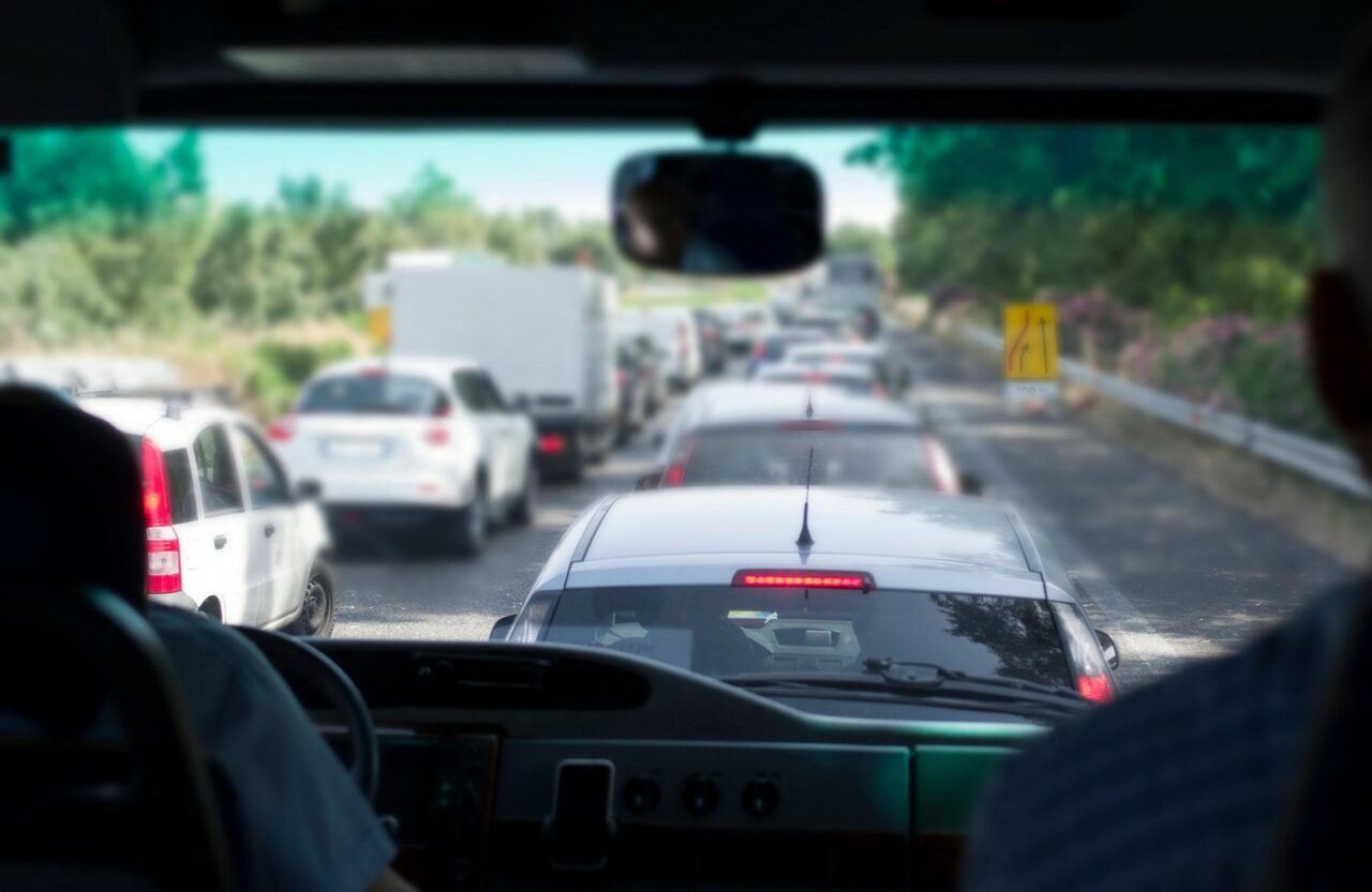Cum să eviți AGLOMERAȚIA pe Autostrada Soarelui în minivacanța de Sfânta Maria. Rute alternative pentru un drum mai rapid spre litoralul românesc