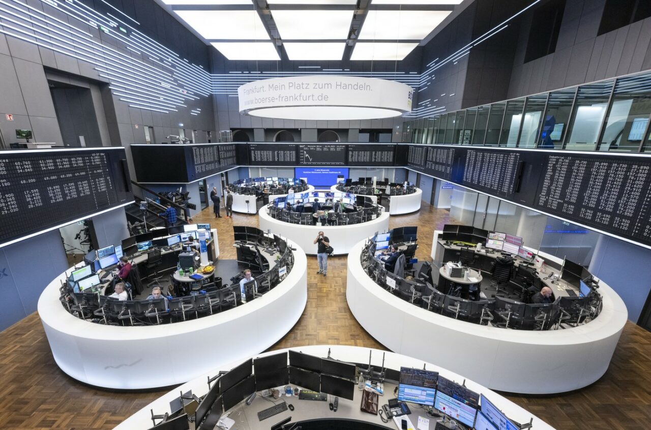 Bloomberg: Băncile centrale restricționează cantitativ condițiile la nivel MONDIAL, testând reziliența piețelor financiare