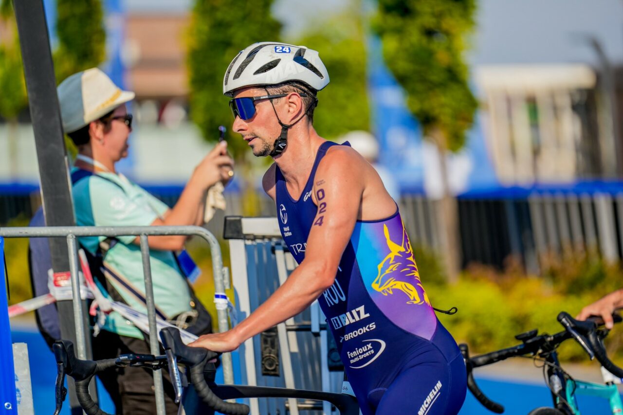 Reprezentantul României la Jocurile Olimpice, Felix Duchampt, s-a clasat pe ULTIMUL loc la triatlon. Publicul l-a ovaționat la sosire