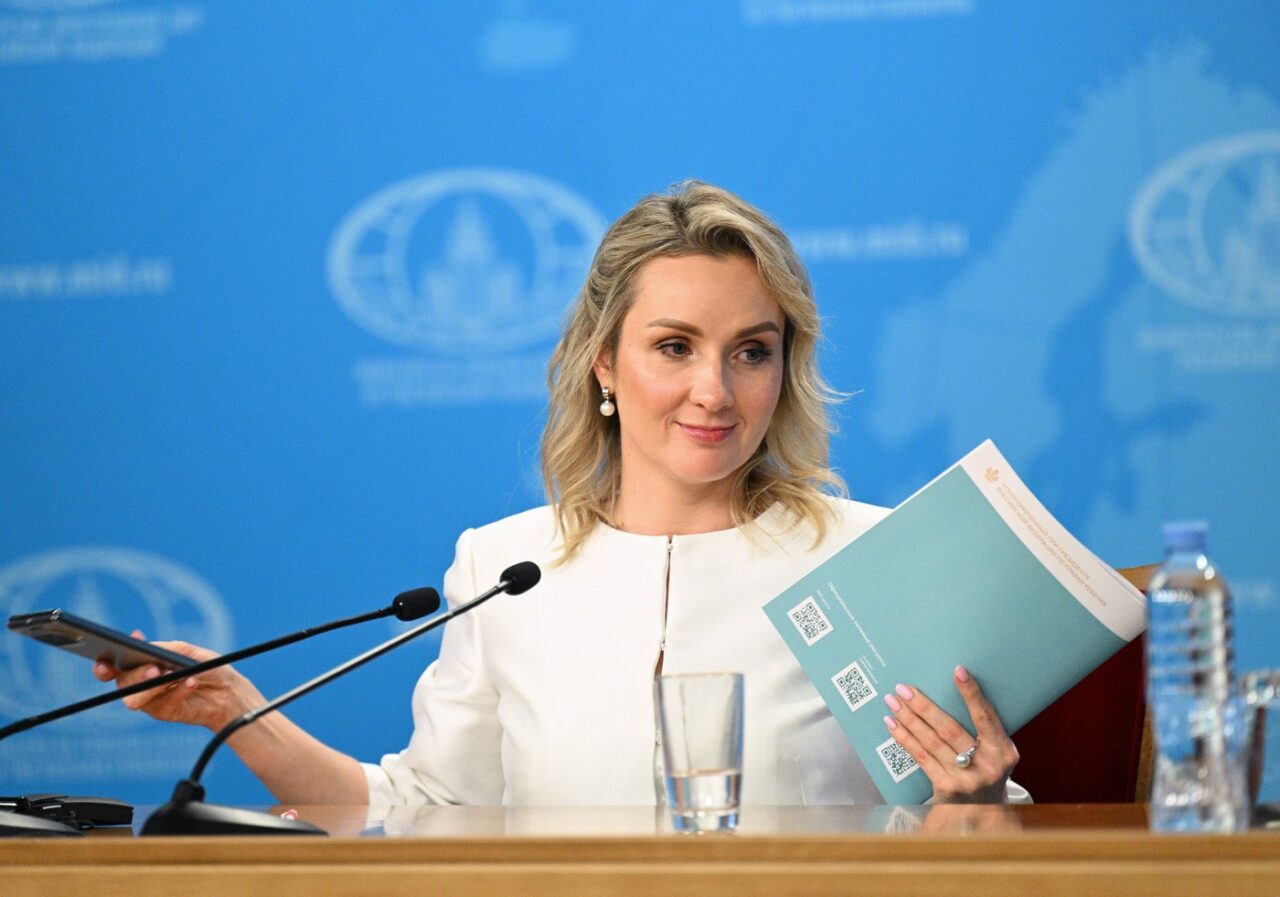 Acuzată de CRIME DE RĂZBOI, Maria Lvova-Belova, comisarul rus pentru drepturile copilului, are o aventură cu „oligarhul ortodox” Konstantin Malofeev