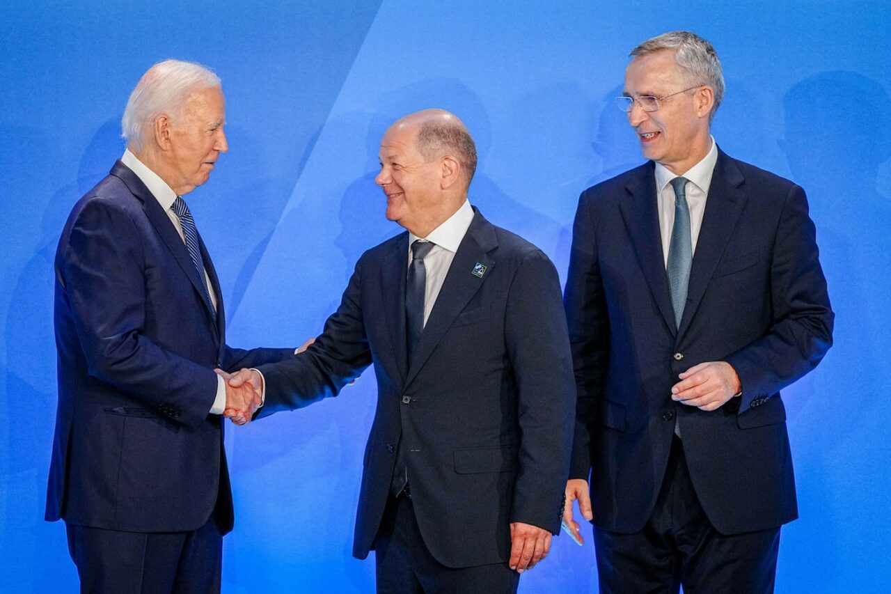 Tensiuni în partidul lui SCHOLZ din cauza planului instalării rachetelor SUA în Germania /Există temeri privind reacția Rusiei