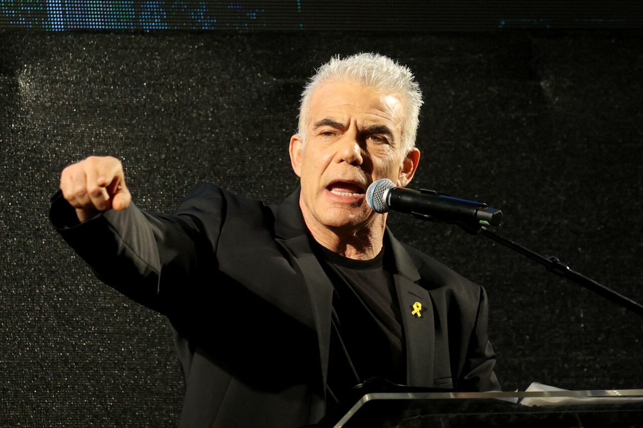 Yair Lapid, ex-premier al Israelului: „Acum nu mai avem voie să eliminăm teroriștii? Teroriştii nu au imunitate, nu au dreptul să se răzbune!”