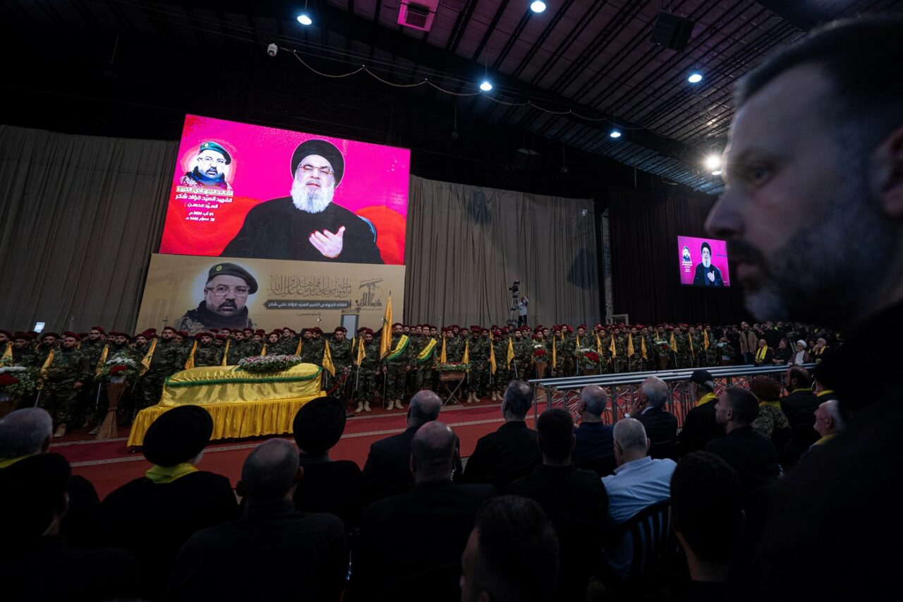 Hezbollah se pregătește de RĂZBOI cu Israelul /Organizația șiită transferă echipamente militare în Beirut