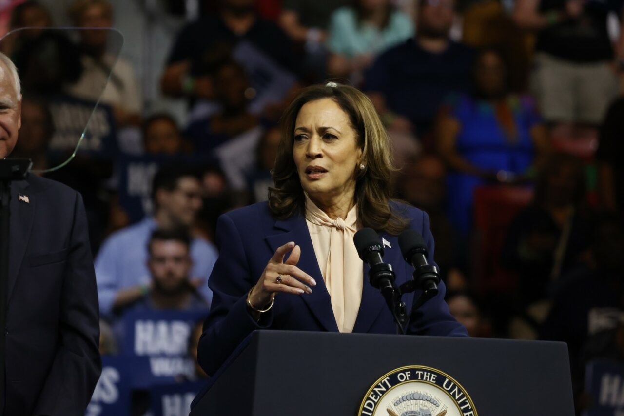 Kamala Harris se OPUNE unui embargo asupra armelor destinate Israelului – colaborator