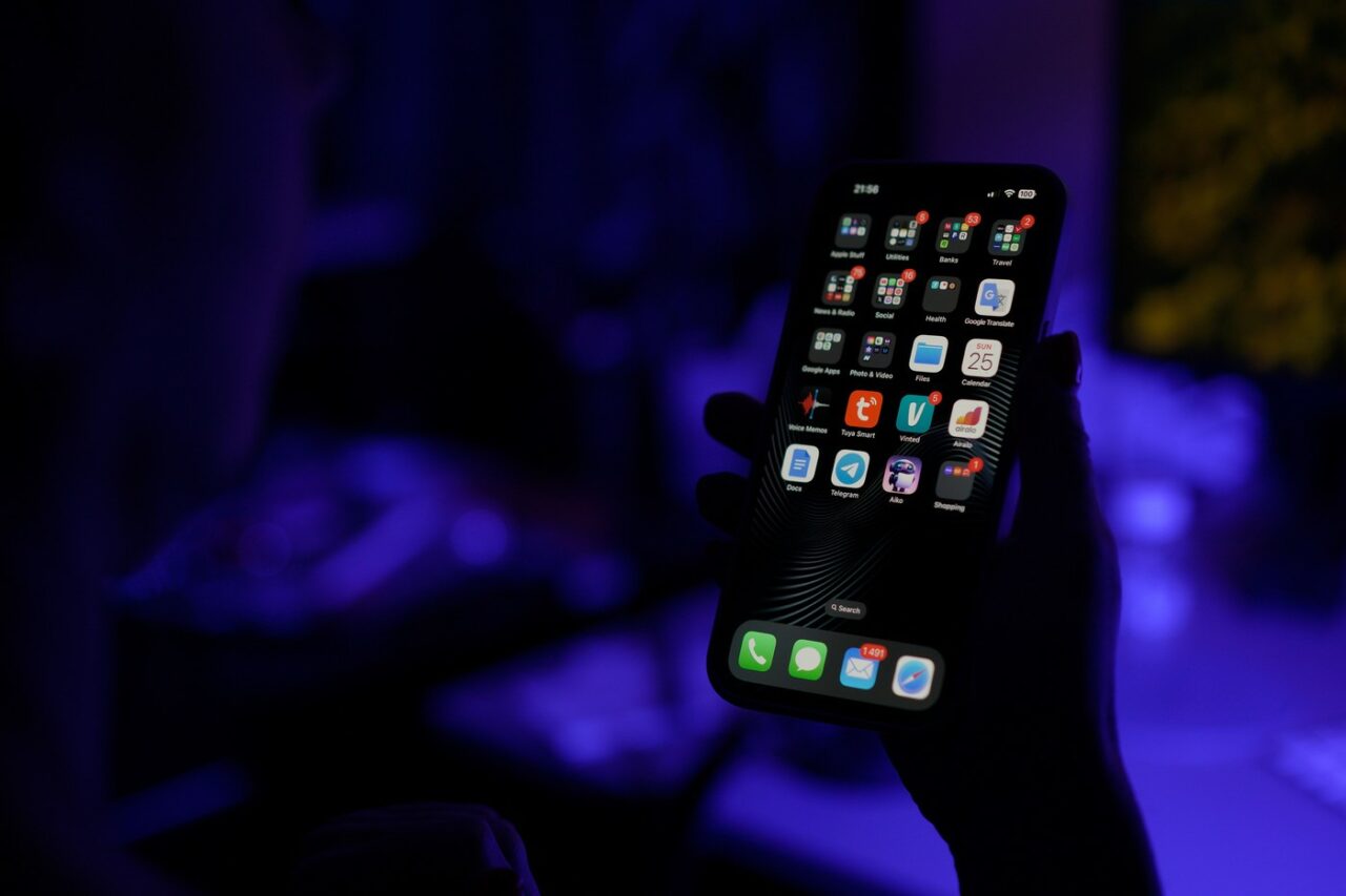 Le Monde: Ancheta în cazul platformei Telegram, un TEST pentru UE /Echilibrul între libertatea de exprimare și respectarea legilor