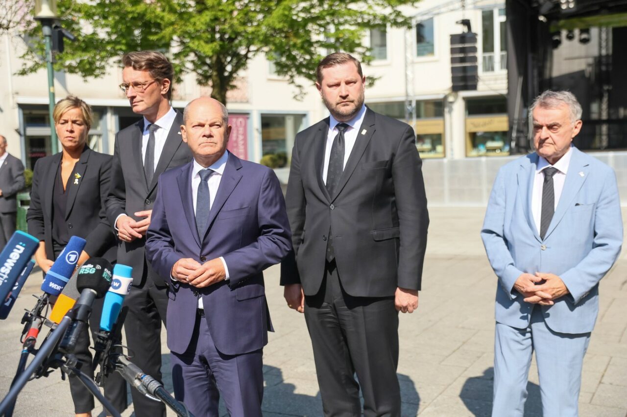 Scholz condamnă atacul din Solingen și anunță măsuri pentru consolidarea securității /„A fost TERORISM, ne amenință viețile și activitățile publice”