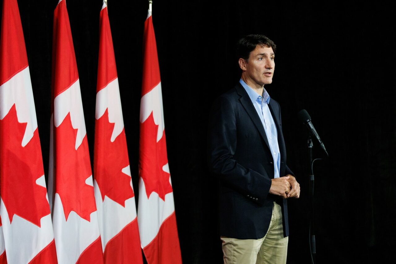 Canada impune TARIFE asupra importurilor din China /Trudeau: „Un pas suplimentar pentru afaceri care vor propulsa economia verde”