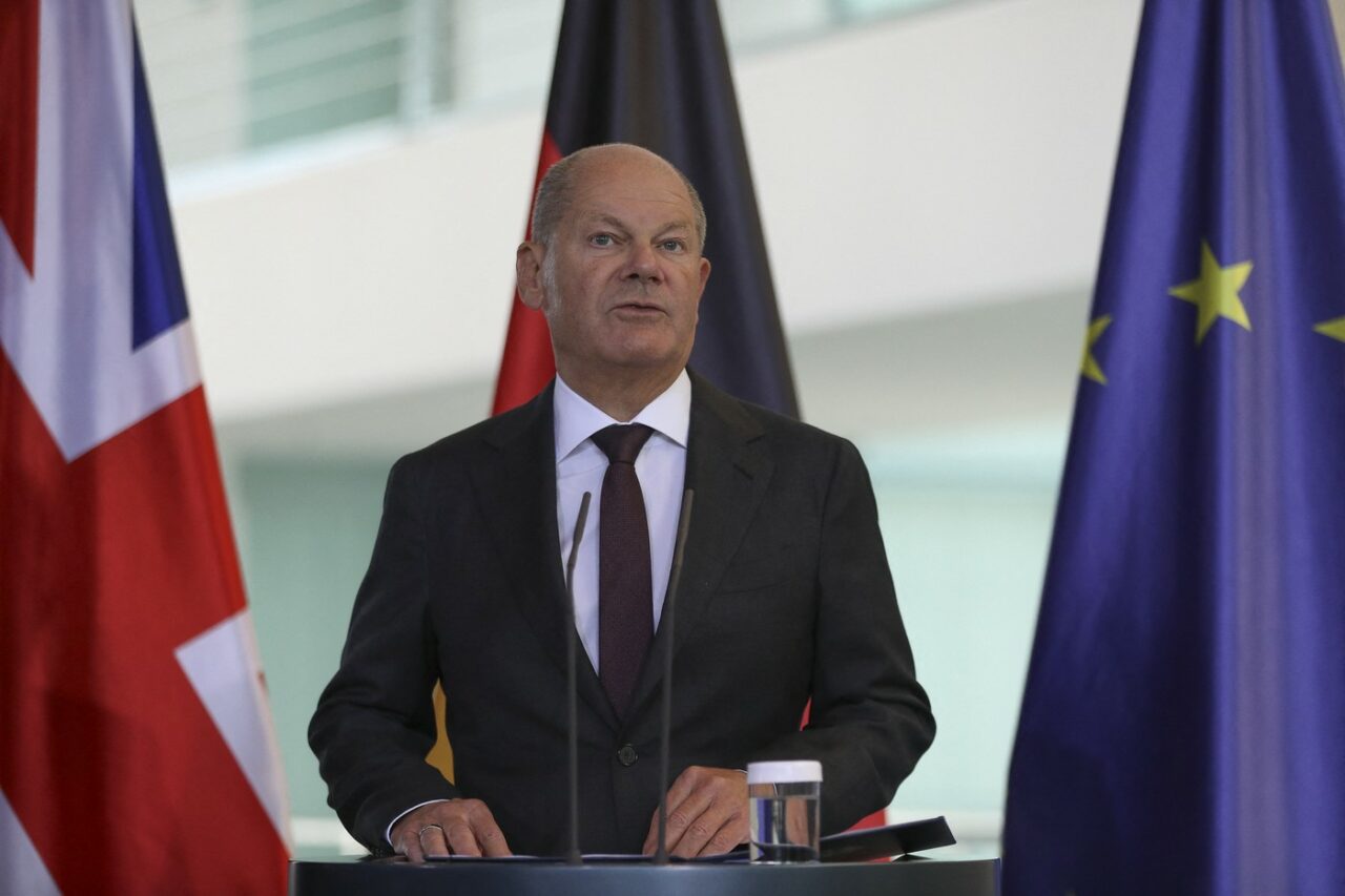 Dezbateri despre politica în materie de azil, în Germania, din cauza riscurilor teroriste /SCHOLZ dă asigurări că va respecta drepturile refugiaților