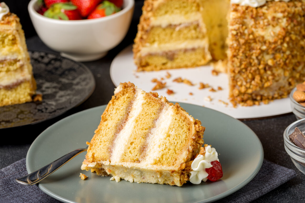 Prețul ireal cerut de un restaurant din provincia Toscana pentru a tăia 13 felii de tort. Sărbătoritul a înlemnit când a văzut nota de plată