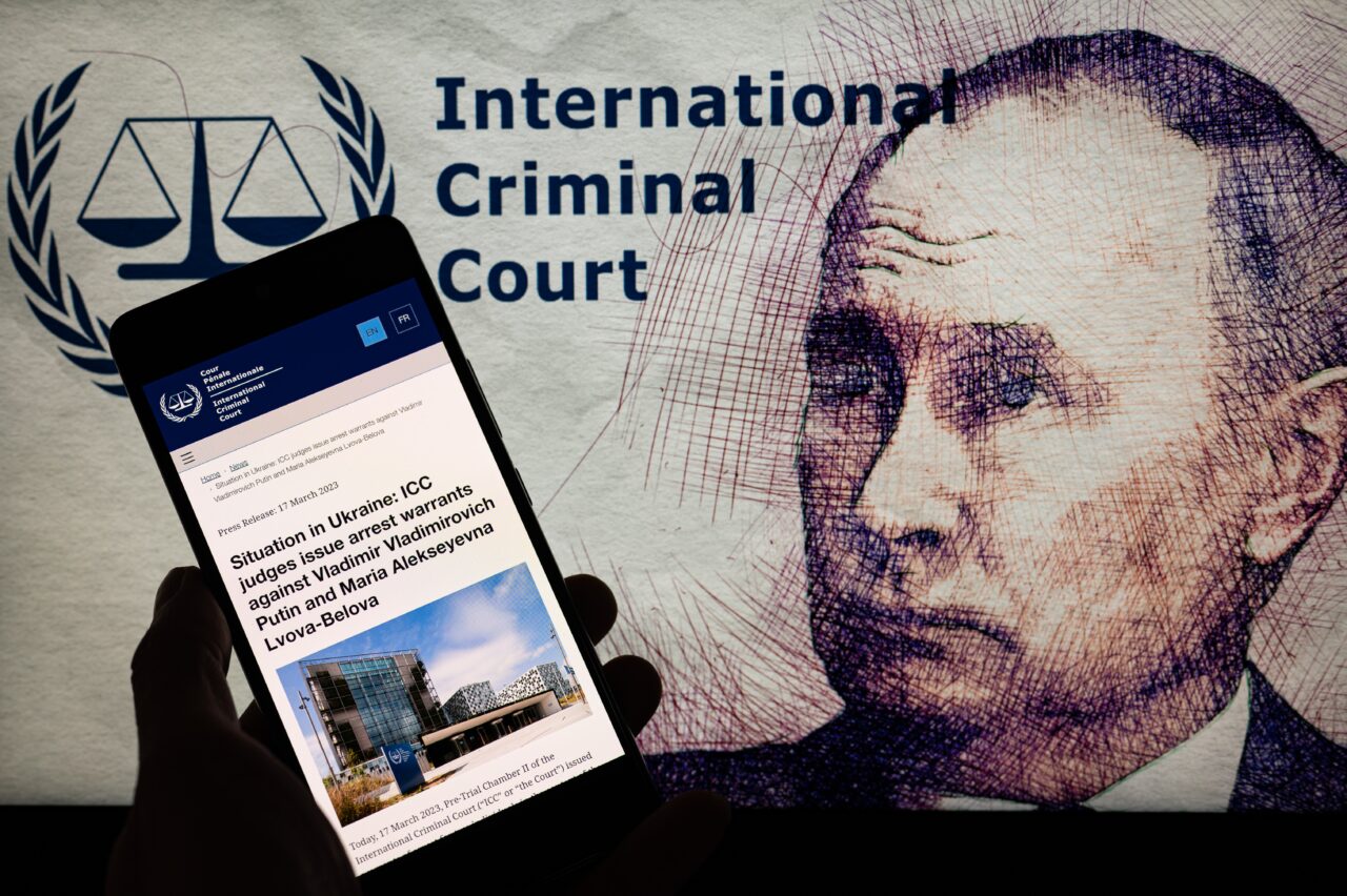 Vladimir Putin sfidează mandatul de arest emis de Curtea Penală Internațională, anunțând că va vizita un stat membru al Curții
