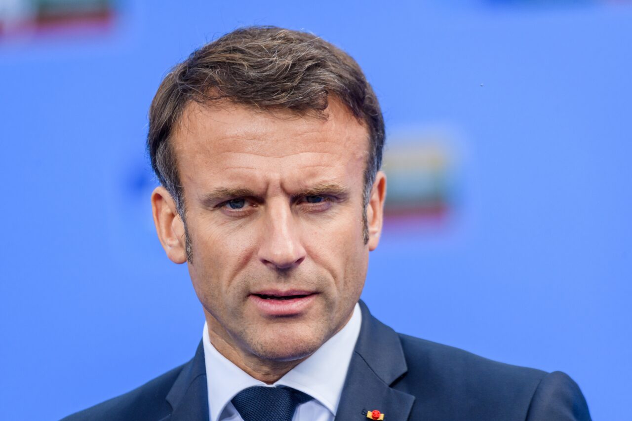 Emmanuel Macron este „de partea francezilor și garantul expresiei votului lor”, anunță Palatul Elysee