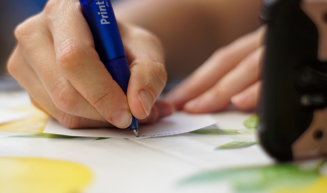 MODIFICAREA din Codul Muncii ce vizează toți angajații. Noul proiect de lege pentru înscrierea în REVISAL